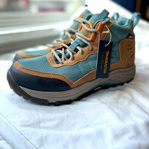 Women’s Teva hiking boot